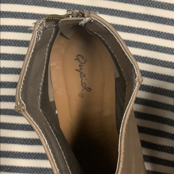 Booties 6.5 - Picture 3 of 3